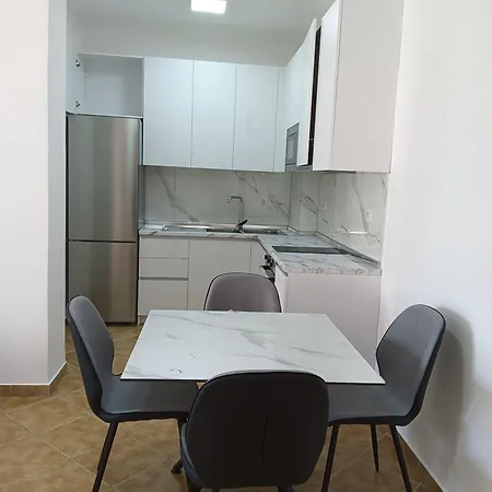Superior 2 Minutes Far From The Apartman
