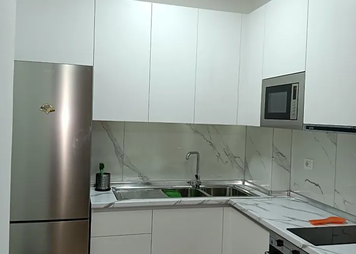 Superior 2 Minutes Far From The 公寓