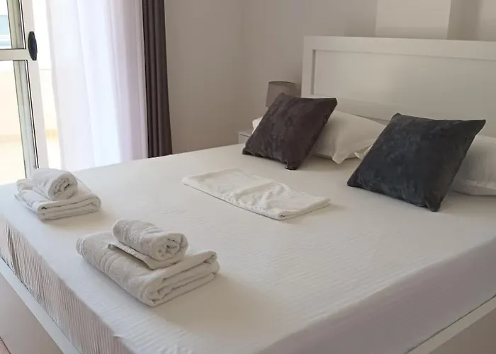 Superior 2 Minutes Far From The 公寓 *