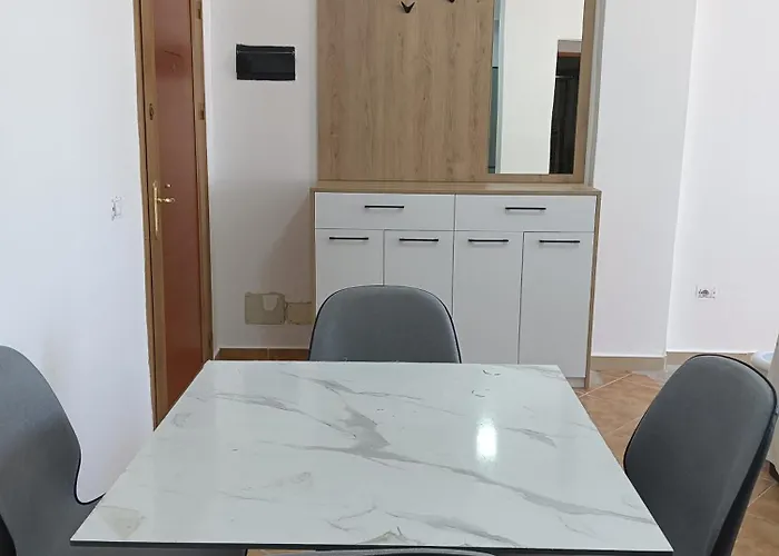 Superior 2 Minutes Far From The Apartment Durres