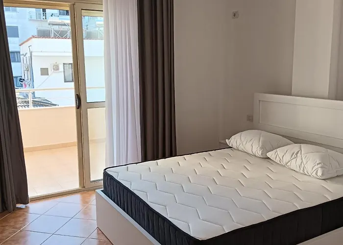 Apartment Superior 2 Minutes Far From The Durres